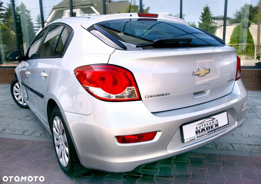 Chevrolet Cruze 1.6 LT+ - 21