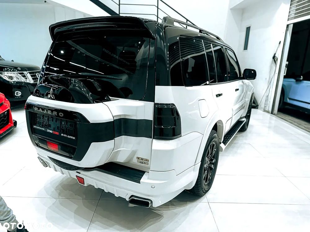 Mitsubishi Pajero - 6