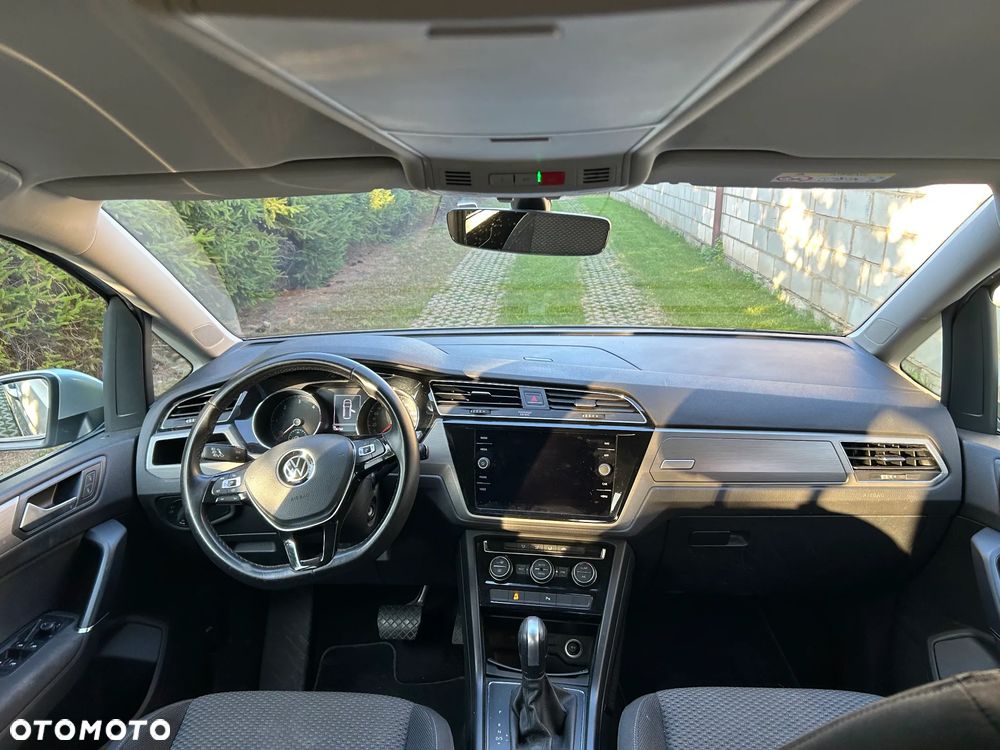 Volkswagen Touran 2.0 TDI SCR DSG Comfortline - 16
