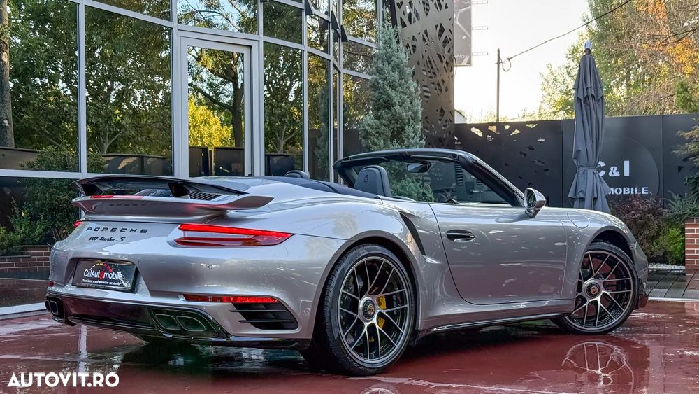 Porsche 911-TURBO-S Cabriolet - 8