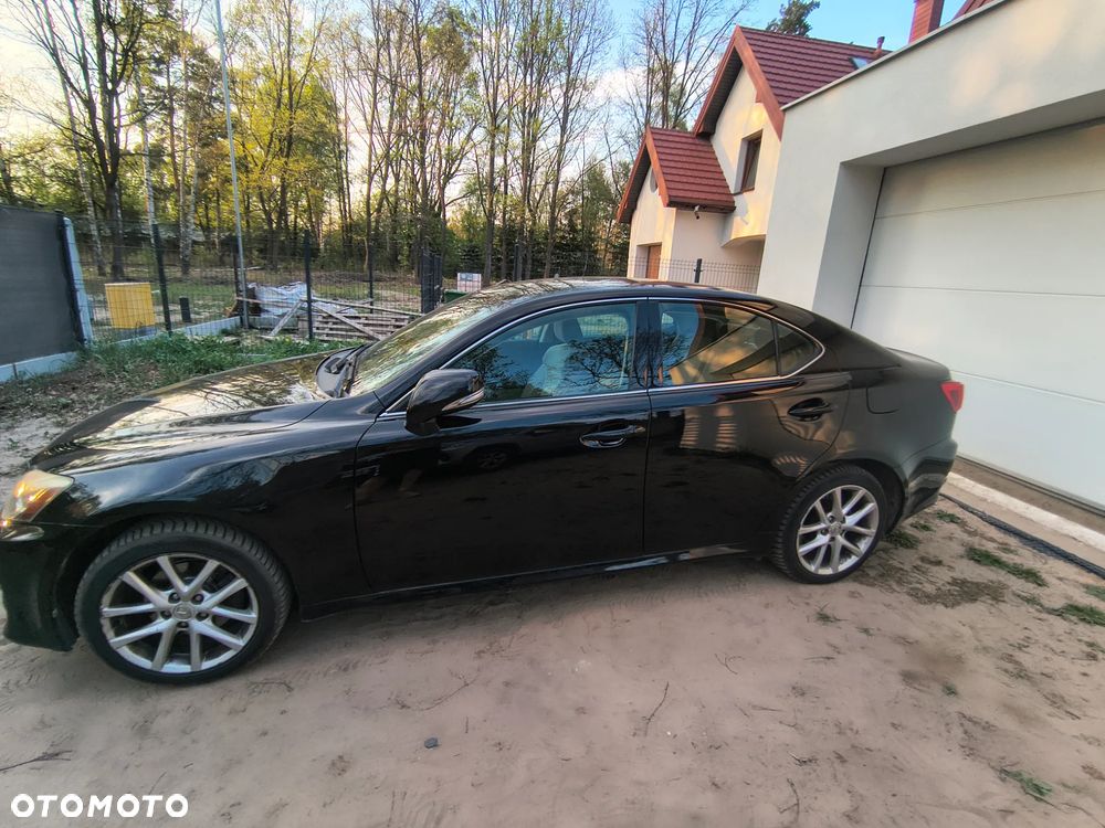 Lexus IS 200d - 3