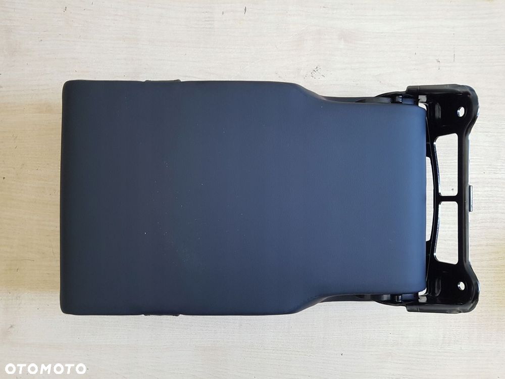 mercedes c podłokietnik kanapy a2069705000 - 1