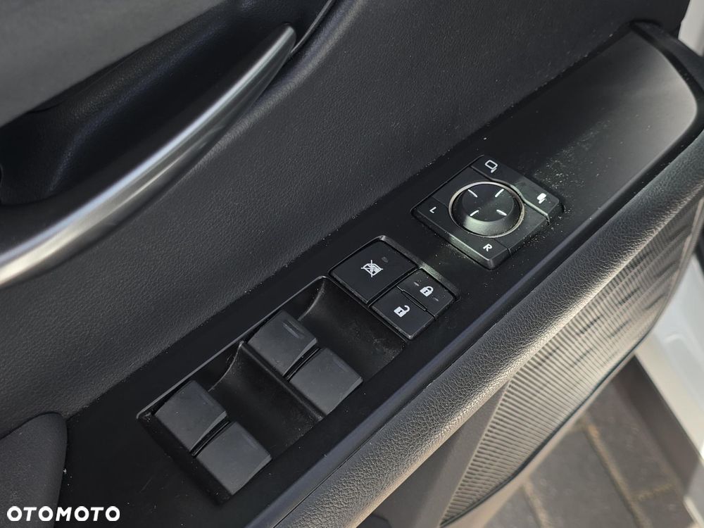 Lexus UX - 21