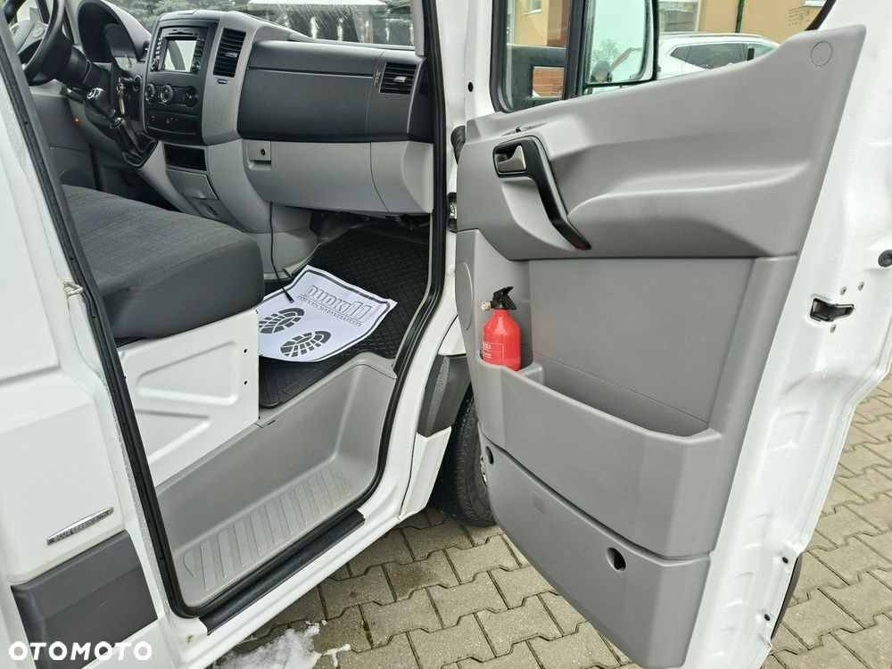 Mercedes-Benz Sprinter - 20