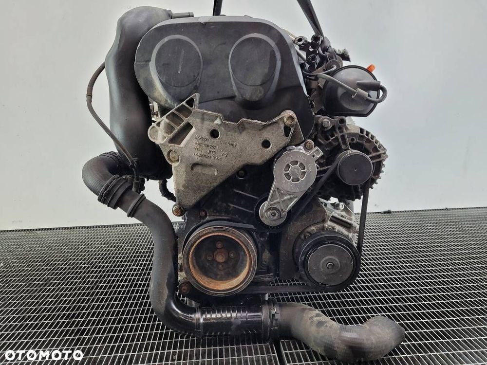 SILNIK KOMPLETNY BKD 2.0 TDI 140 VW GOLF V - 4