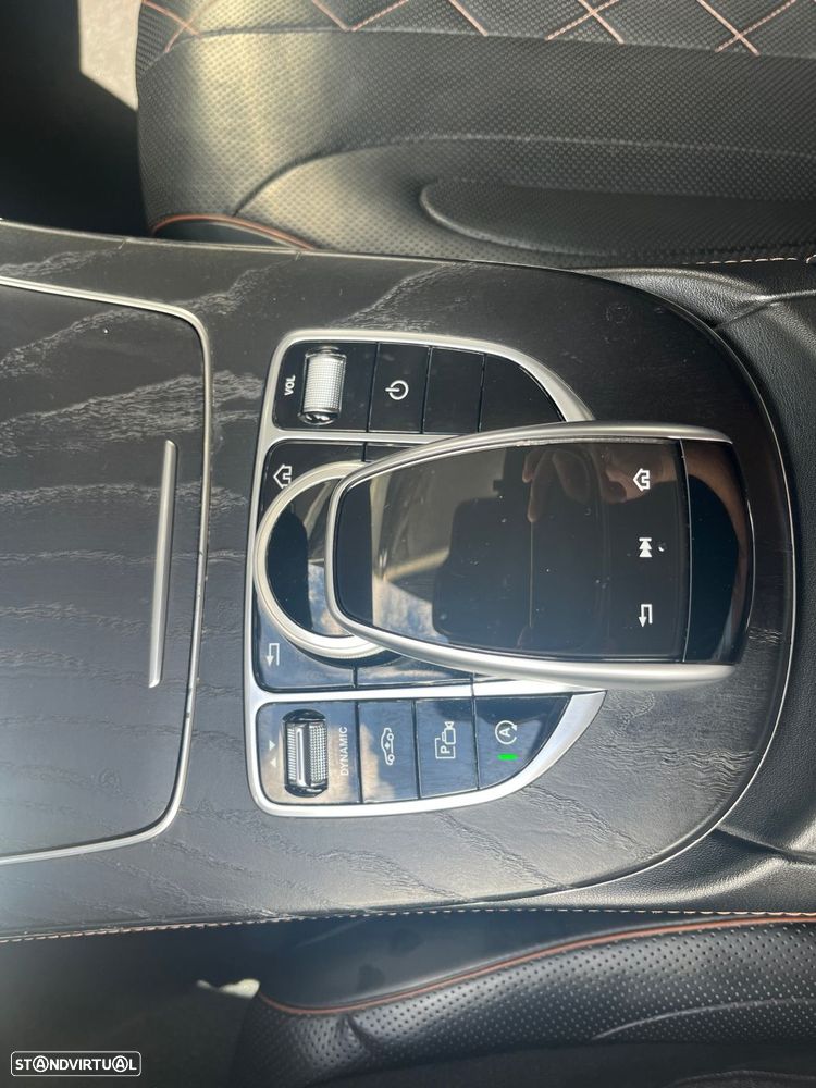 Mercedes-Benz CLS 400 - 35