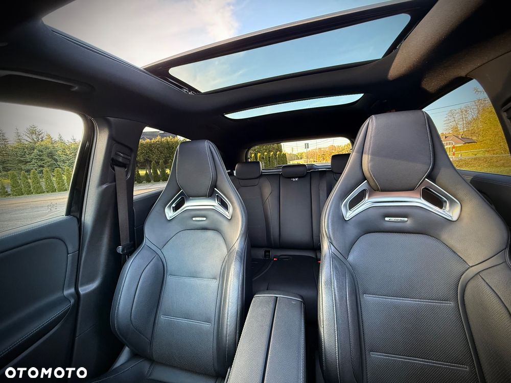 Mercedes-Benz GLA AMG 35 4-Matic - 17