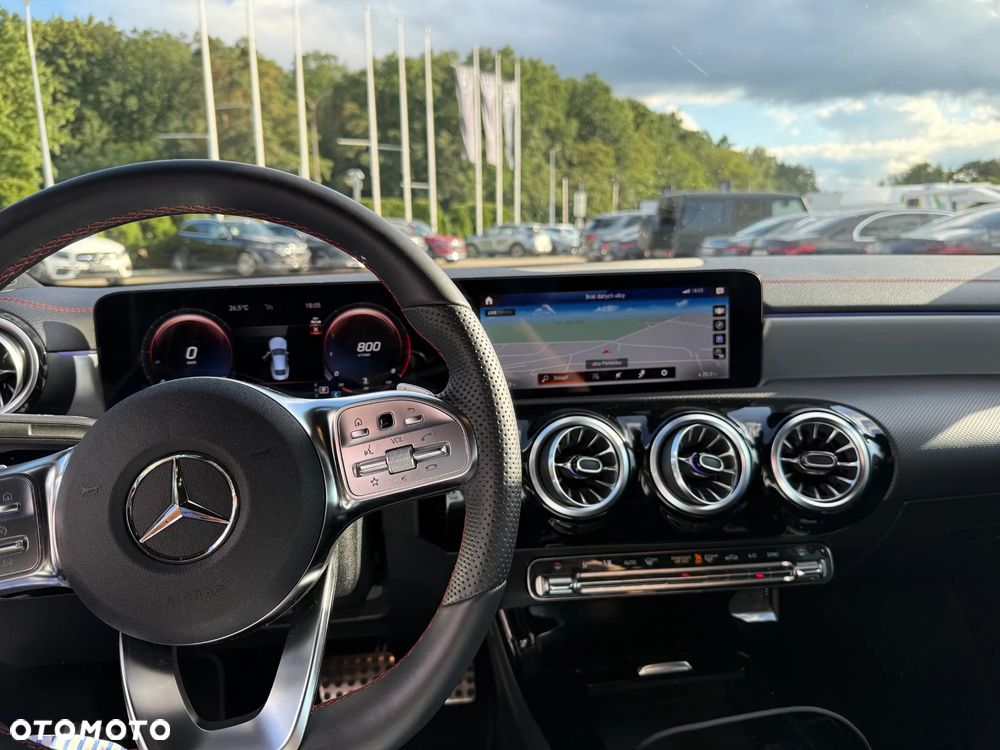 Mercedes-Benz CLA 180 AMG Line 7G-DCT - 13
