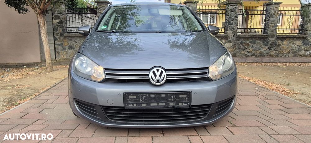 Volkswagen Golf - 10