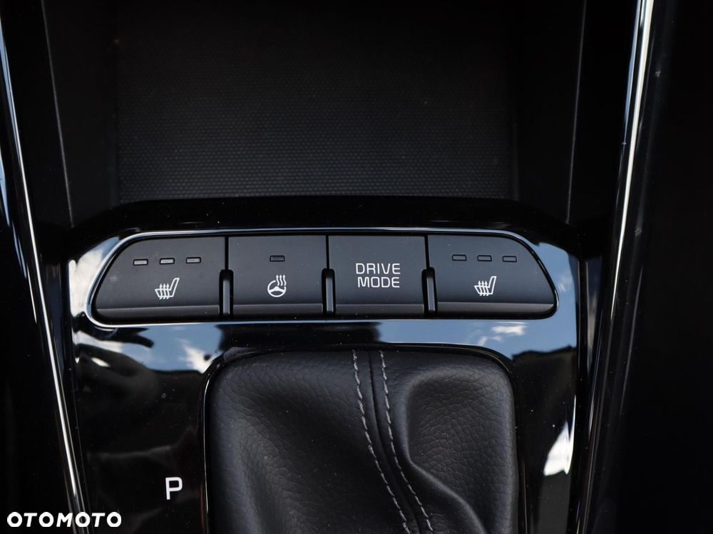 Kia Stonic - 19