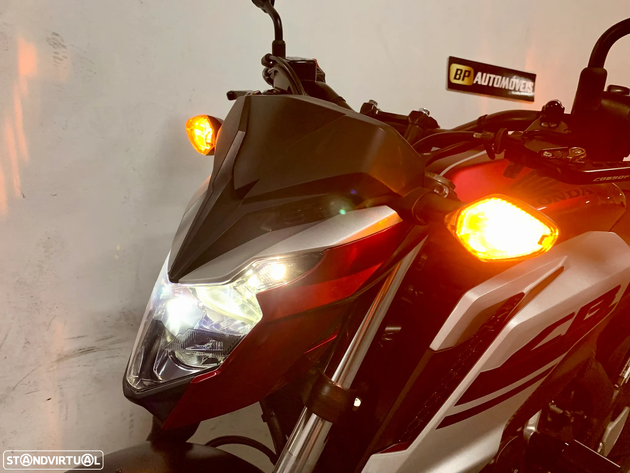 Honda CB 650F AKRAPOVIC 2018 - 16