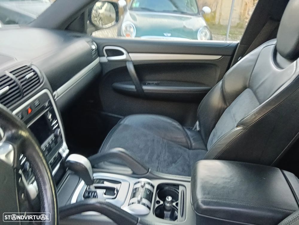 Porsche Cayenne Standard - 19