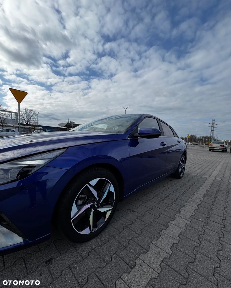 Hyundai Elantra 1.6 Executive CVT - 4