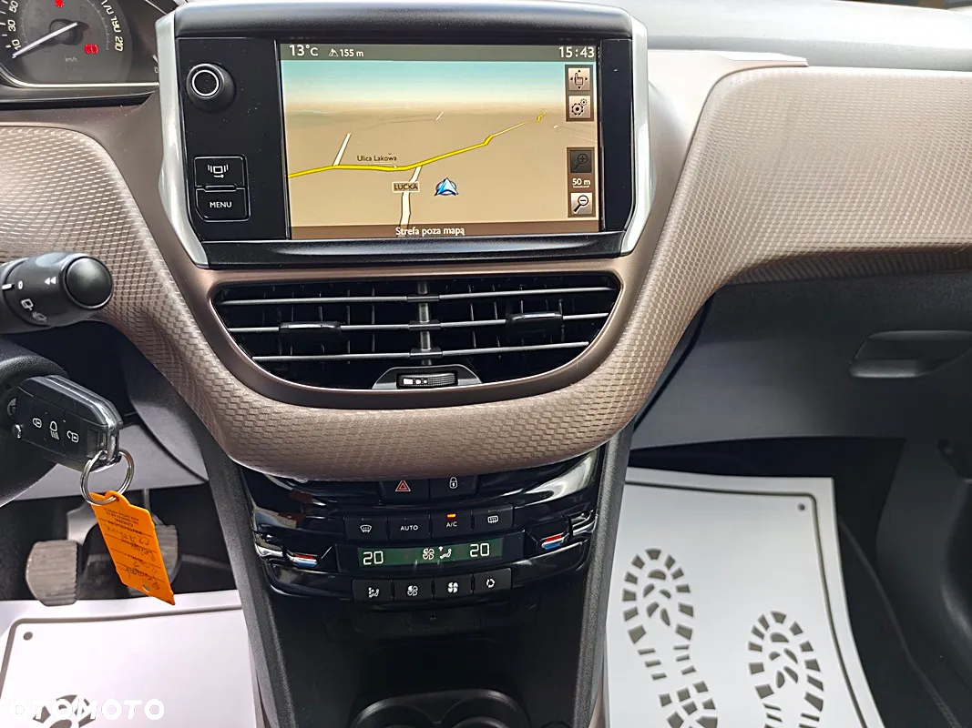 Peugeot 2008 1.2 Pure Tech Style - 14