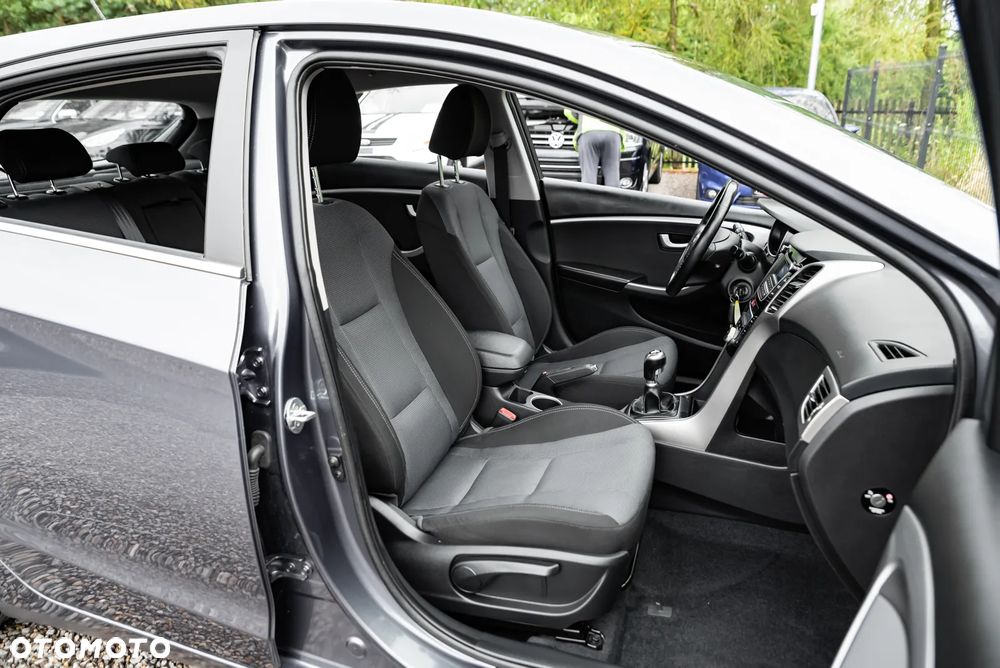 Hyundai i30 blue 1.6 GDI Style - 28