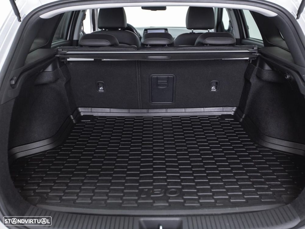 Hyundai i30 SW - 11
