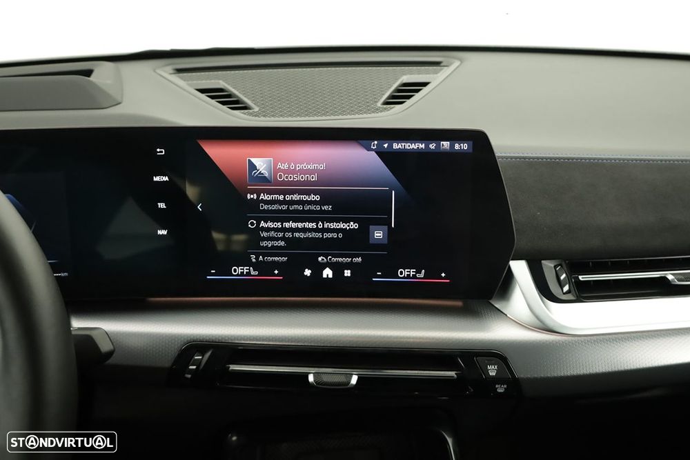 BMW iX2 eDrive20 Pack Desportivo M - 10