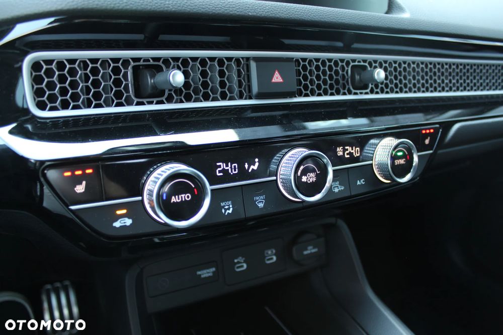 Honda Civic 2.0 i-MMD Sport CVT - 26