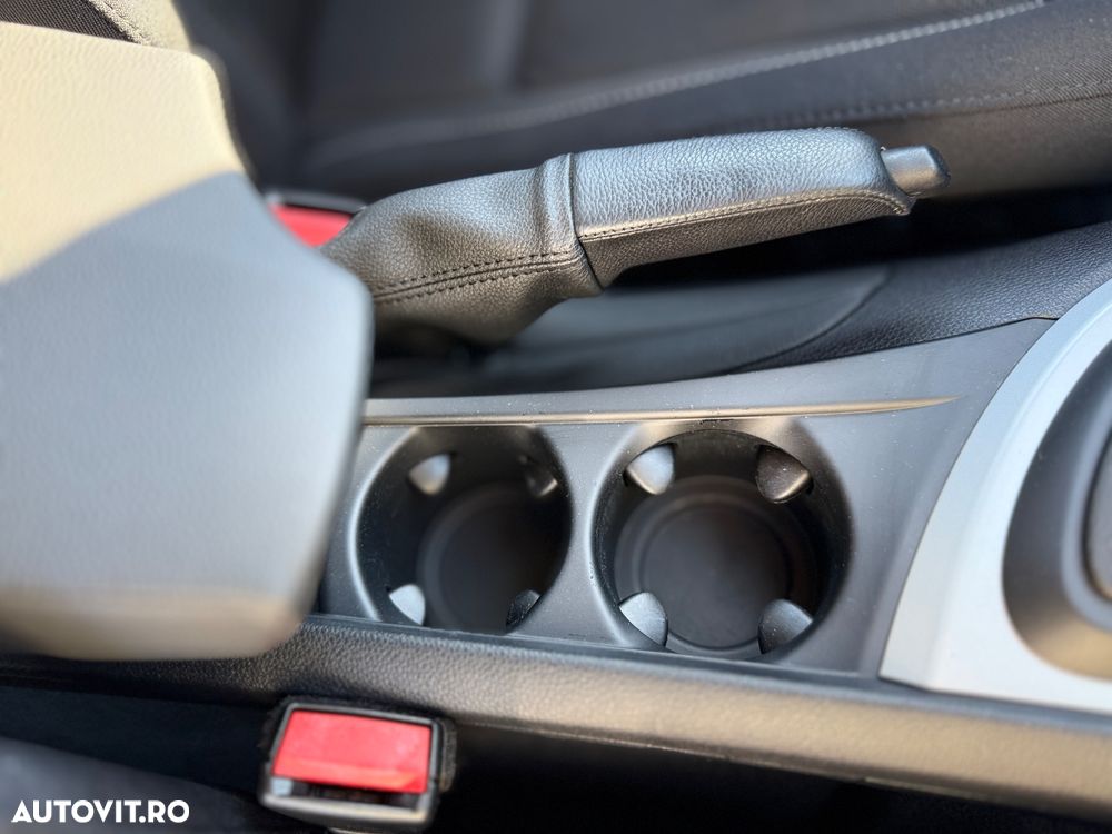 BMW Seria 1 120i Aut. Edition Sport - 14