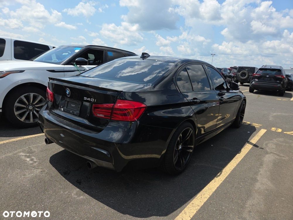BMW Seria 3 340i xDrive M Sport - 4