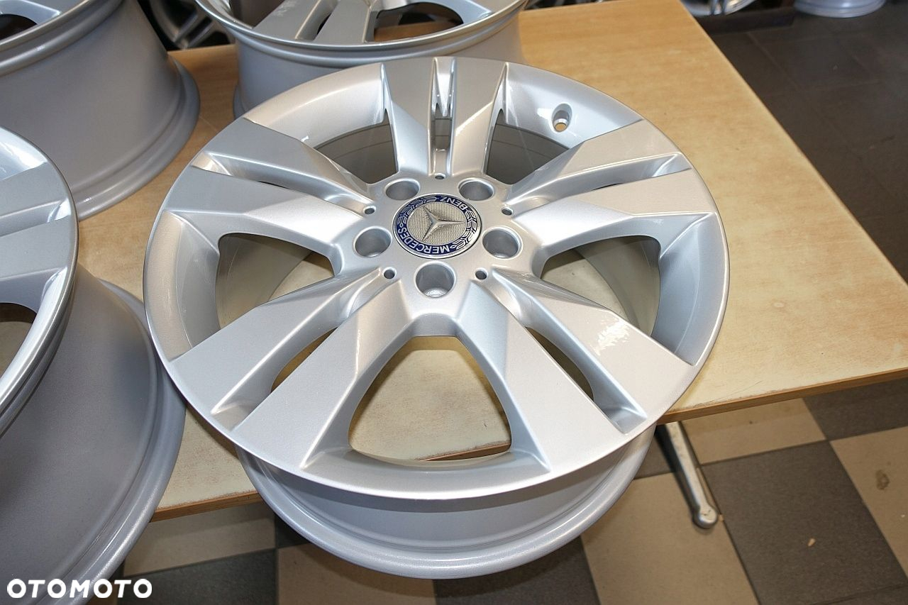 Mercedes w204 felgi 17 4szt IDEALNE w207 7,5x17 8.5x17 w212 - 3