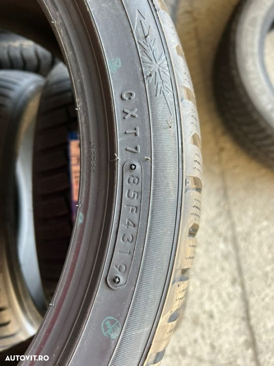 vând 4 anvelope 225/40/18 Toyo de iarnă noi - 4