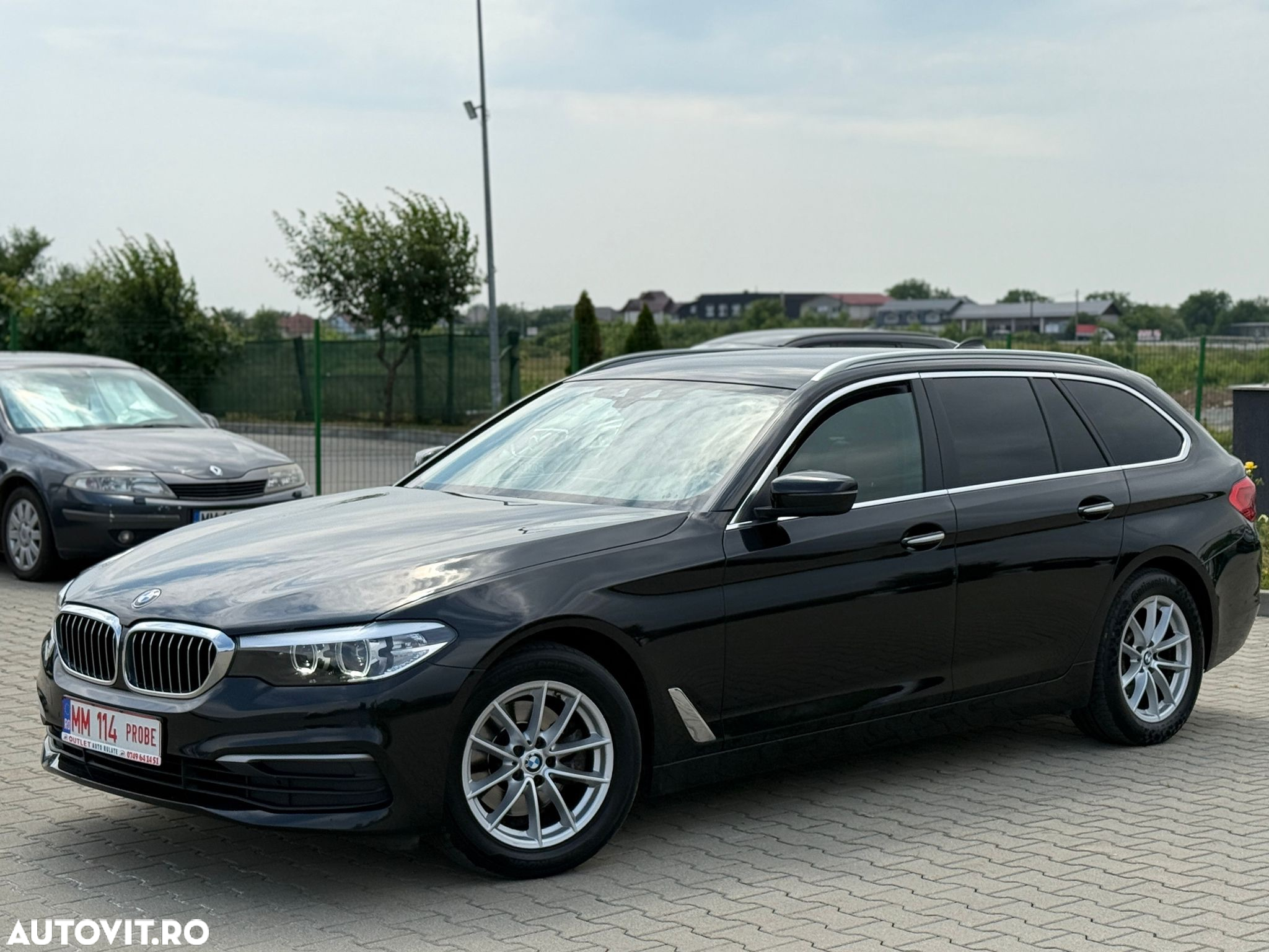 BMW Seria 5 520d Touring Aut. Luxury Line - 24