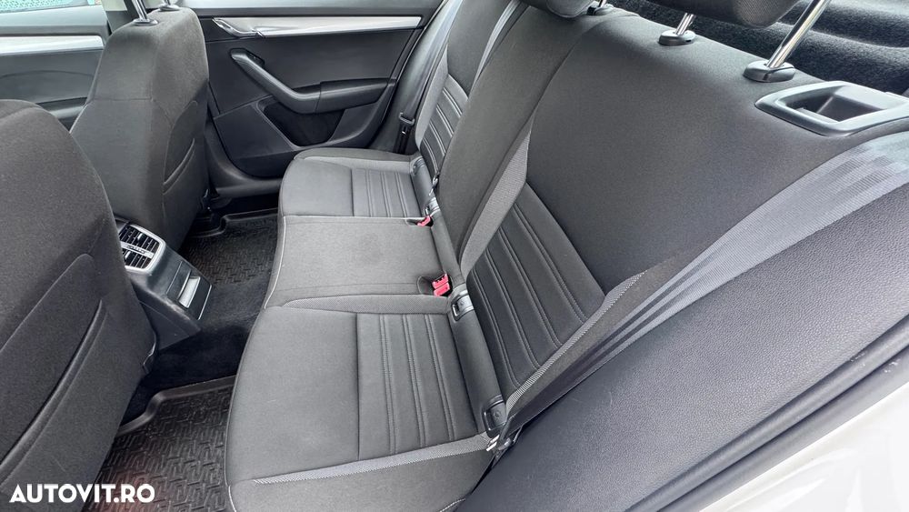 Skoda Octavia 1.6 TDI Ambition - 5