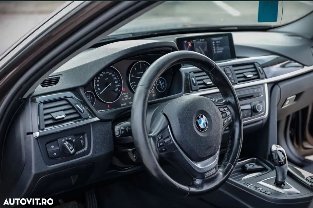 BMW Seria 3 320d xDrive Sport-Aut. Luxury Line - 2