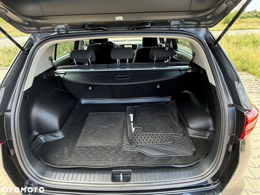Kia Sportage 1.6 GDI 2WD DREAM-TEAM EDITION - 37