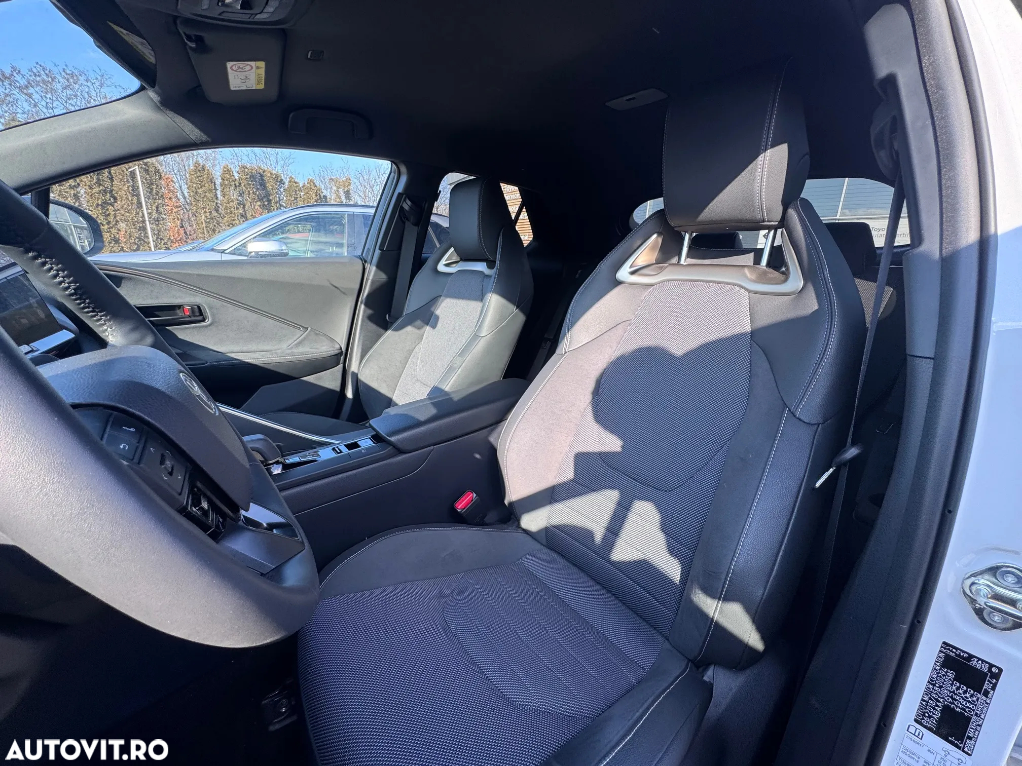 Toyota C-HR - 21