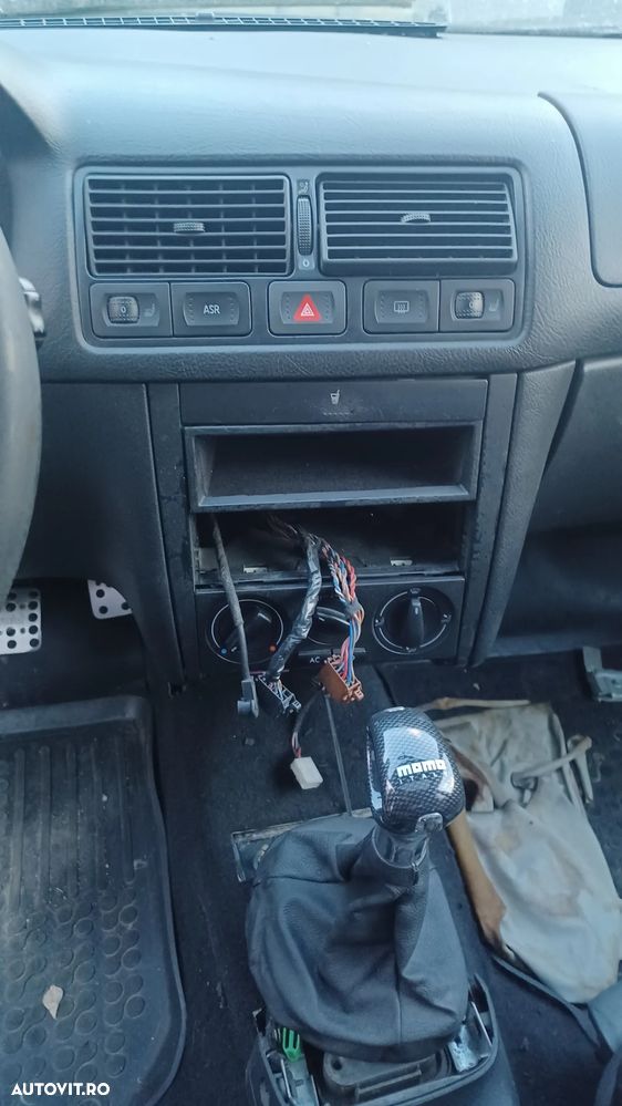 Volkswagen Golf 1.8 GTI - 16