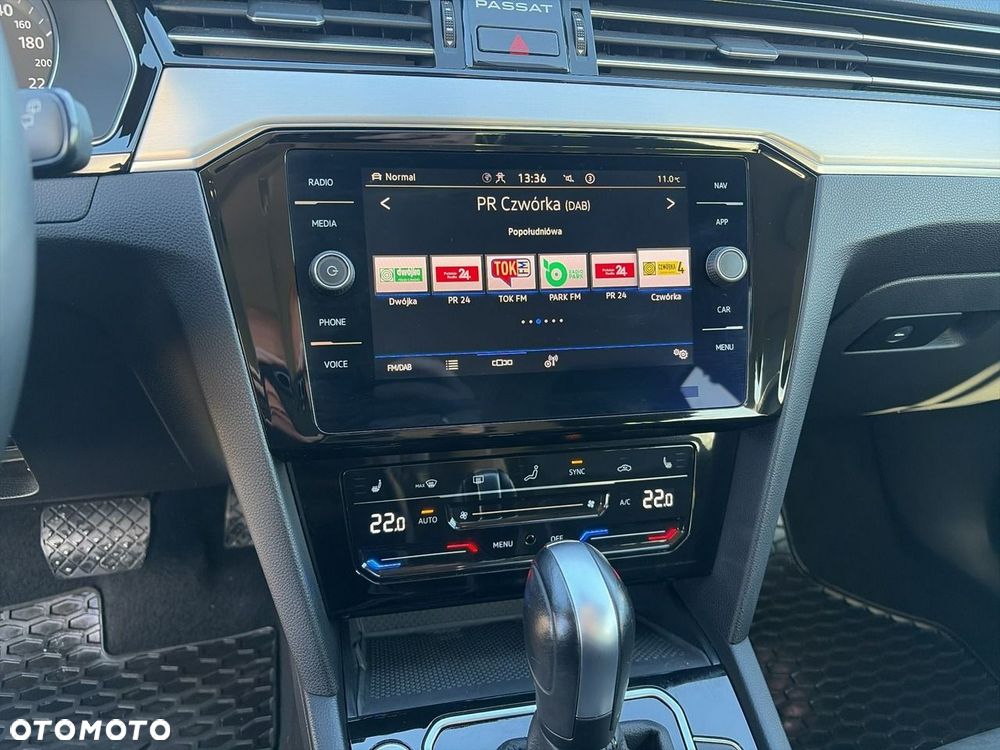 Volkswagen Passat - 15