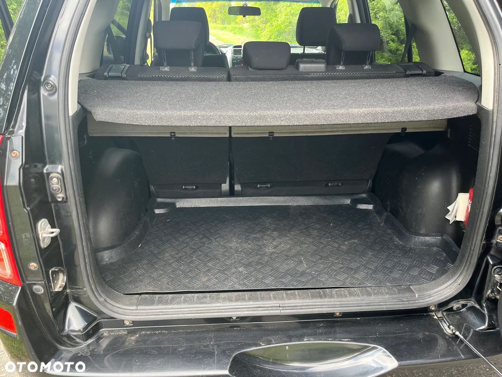 Suzuki Grand Vitara 2.0 - 8