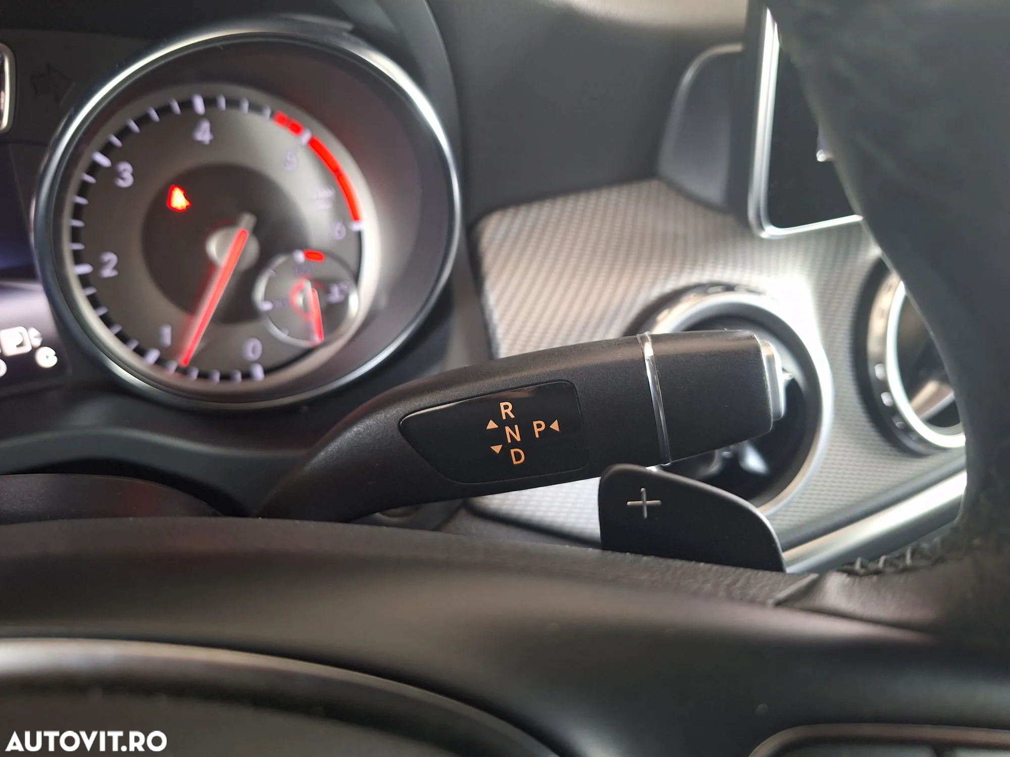 Mercedes-Benz GLA - 21