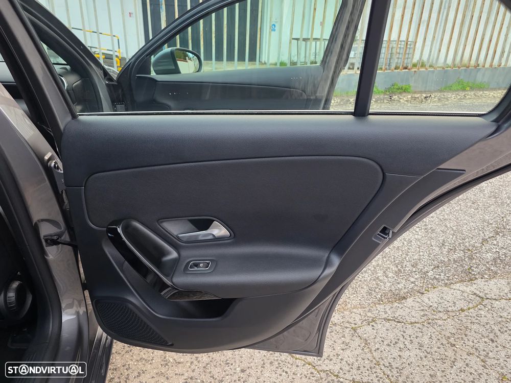 Mercedes-Benz A 160 Edition 2020 - 28