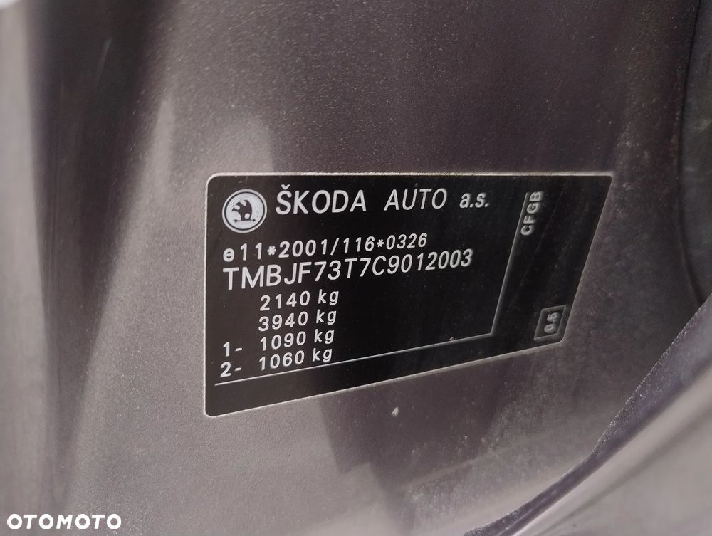 Skoda Superb 2.0 TDI Exclusive - 38