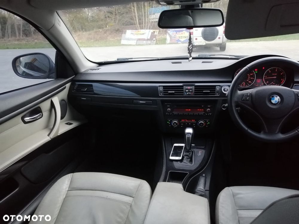 BMW Seria 3 - 26