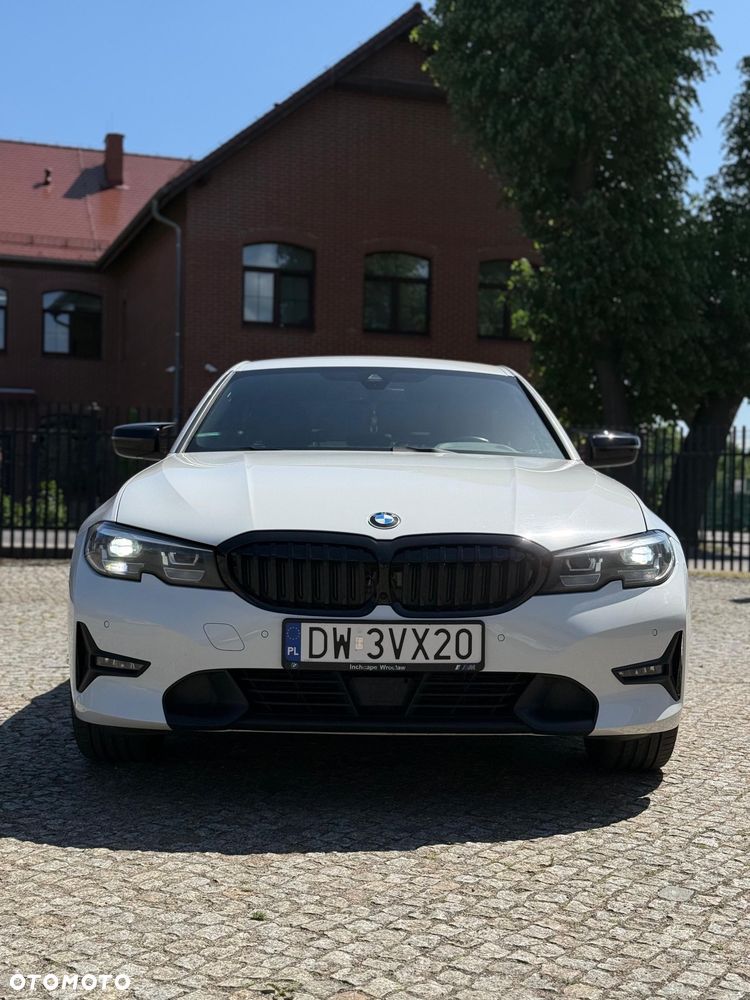 BMW Seria 3 320d xDrive Sport Line - 3