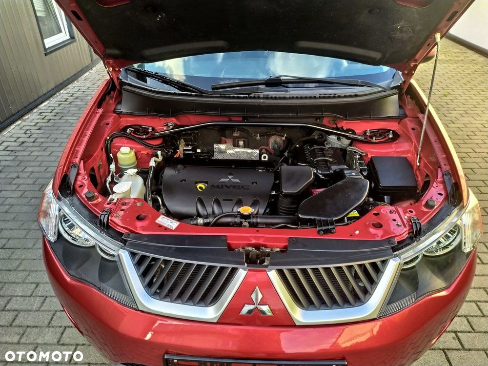 Mitsubishi Outlander 2.4 4WD CVT Intense - 12