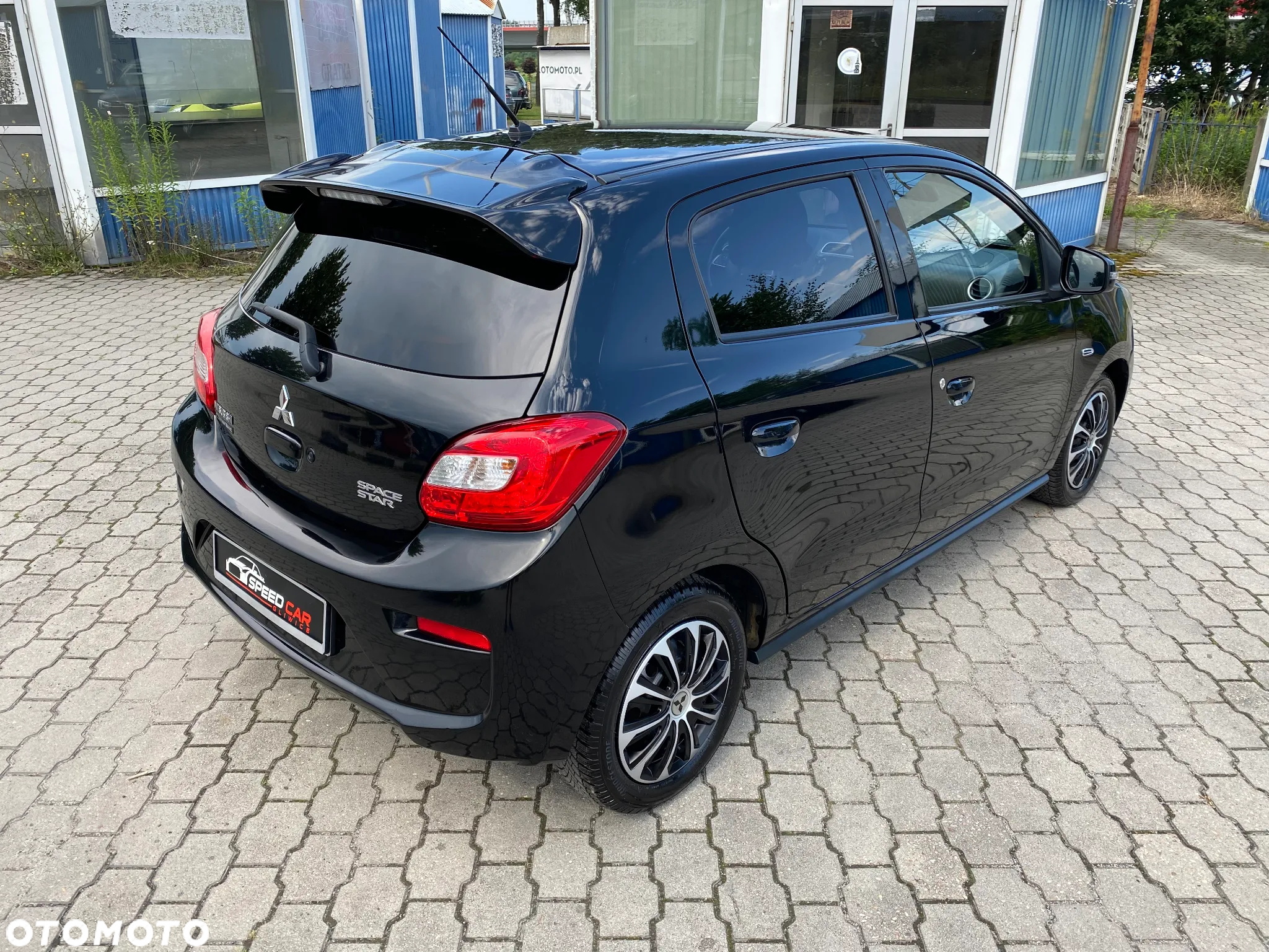 Mitsubishi Space Star 1.2 AS&G Intense - 6