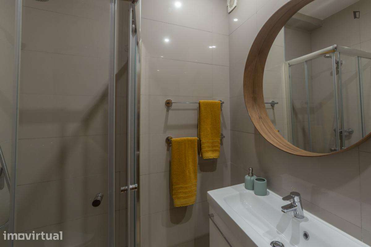 Apartamento com 1 quartos - localizado em Santo Ildefonso Porto - Grande imagem: 3/16
