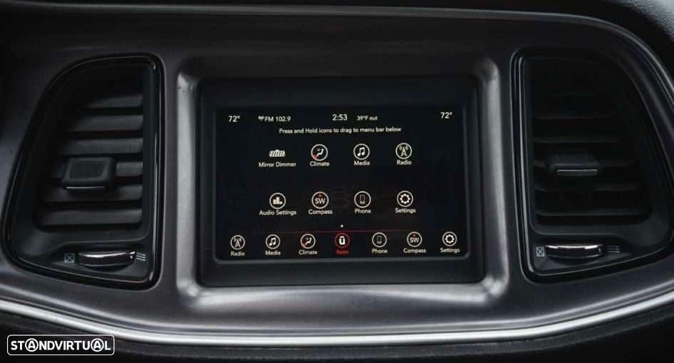 Dodge Challenger Auto SXT Plus - 19