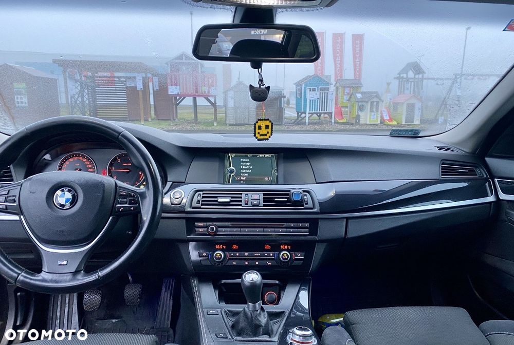 BMW Seria 5 520d - 11