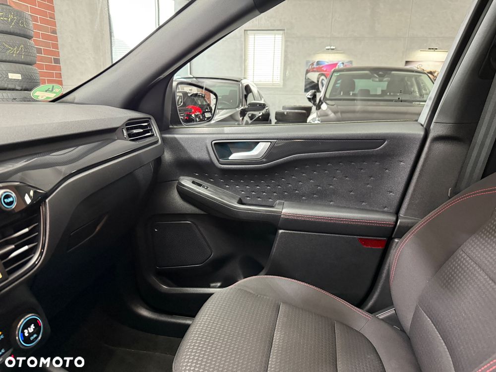 Ford Kuga 2.0 TDCi 2x4 ST-Line - 21