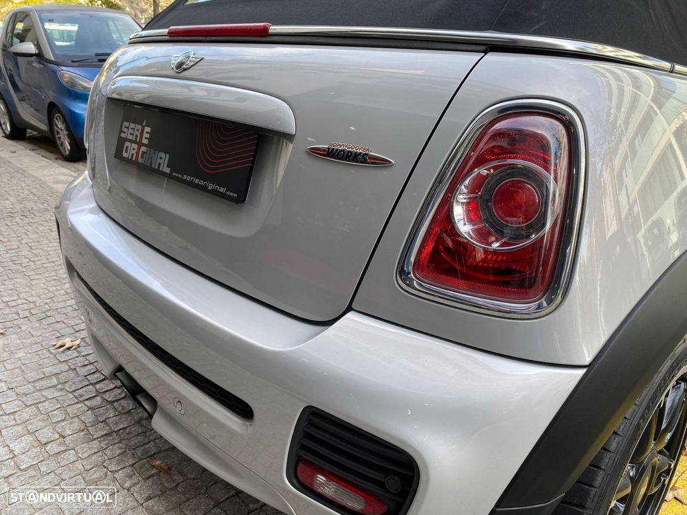 MINI Cabrio John Cooper Works - 13