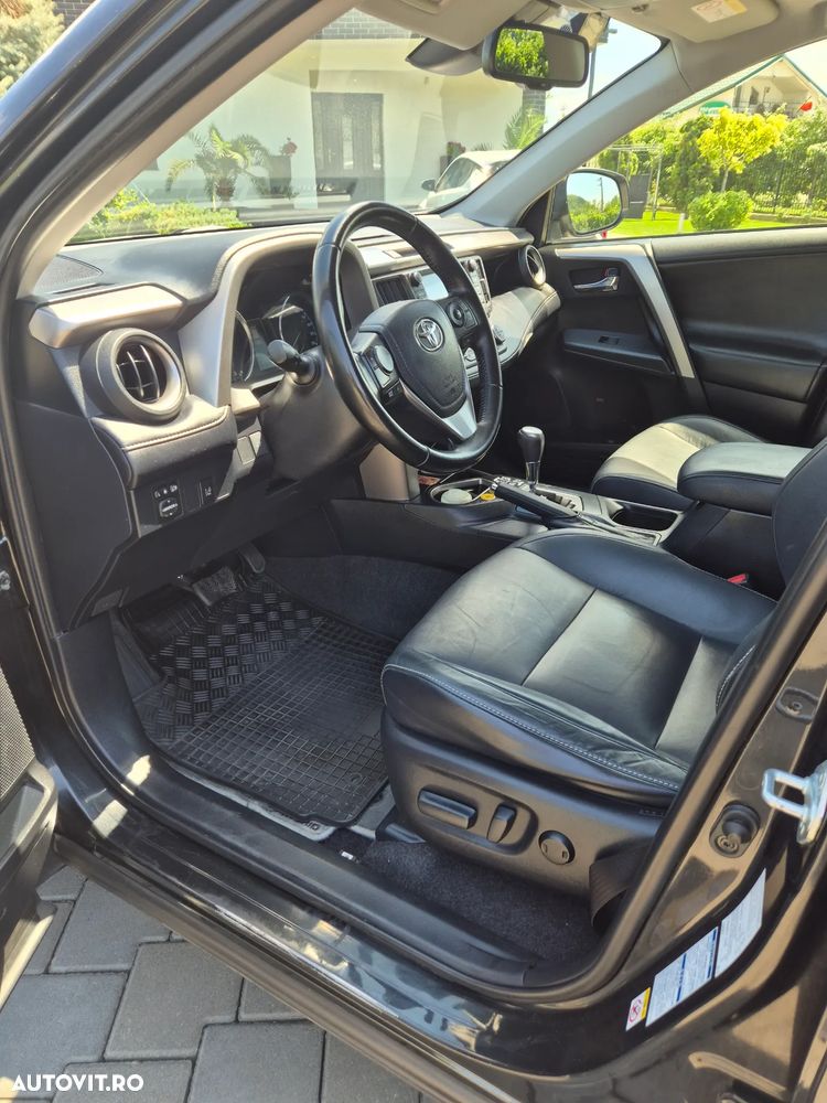 Toyota RAV4 2.5 VVT-i 4x4 Luxury - 13