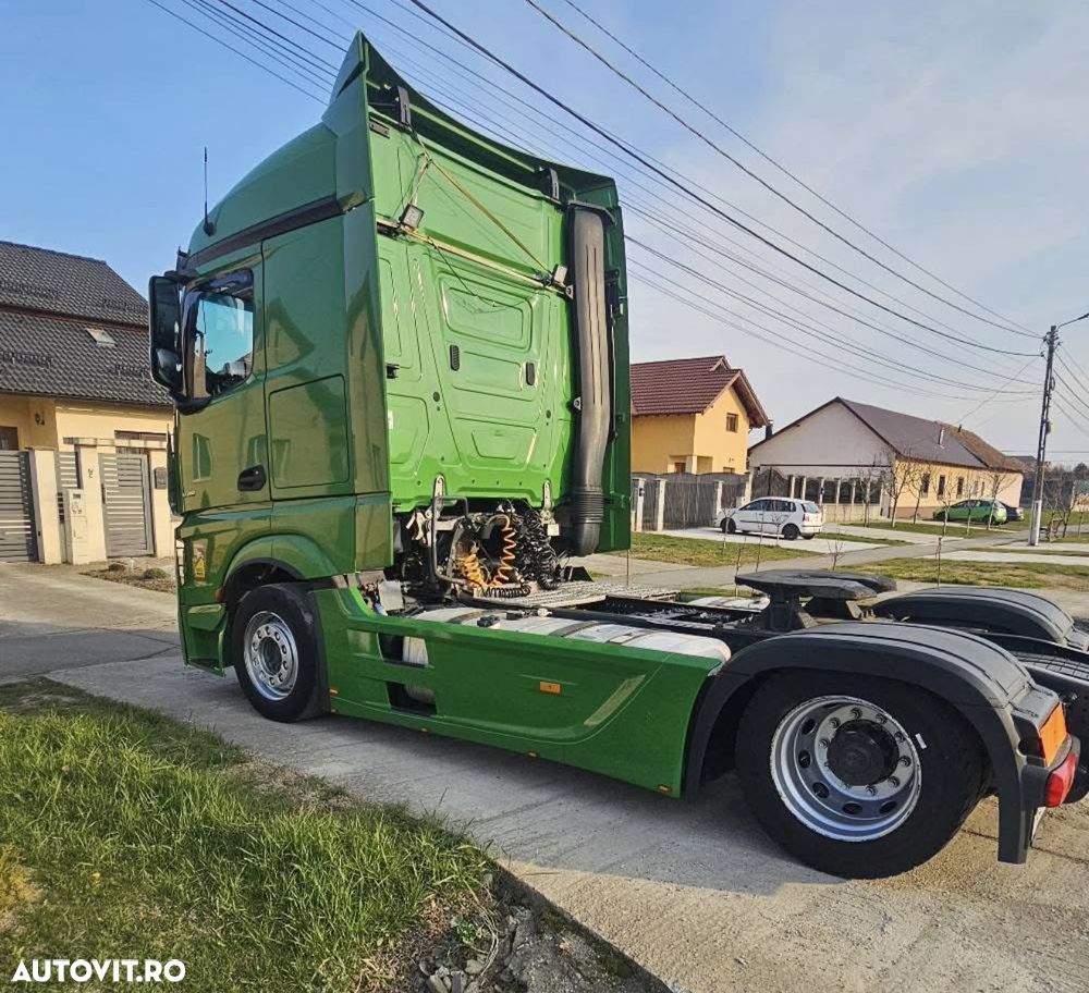 Mercedes-Benz Actros - 5