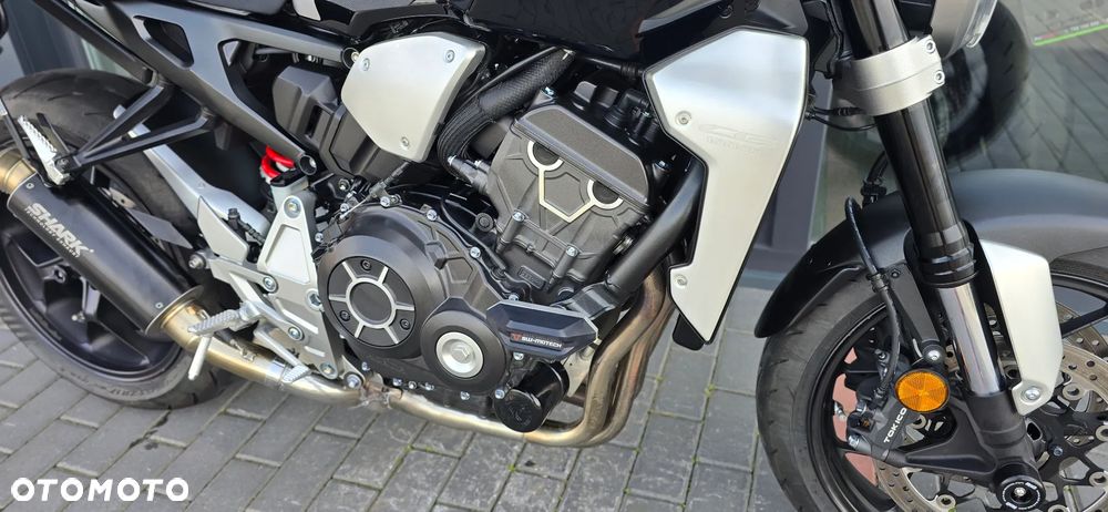 Honda CB - 9