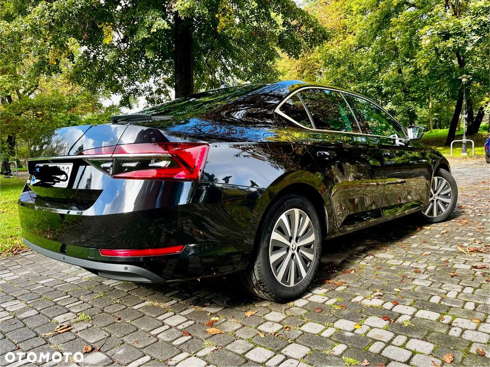 Skoda Superb 2.0 TDI SCR Style DSG - 3